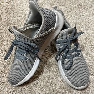 Adidas cloudfoam sneakers